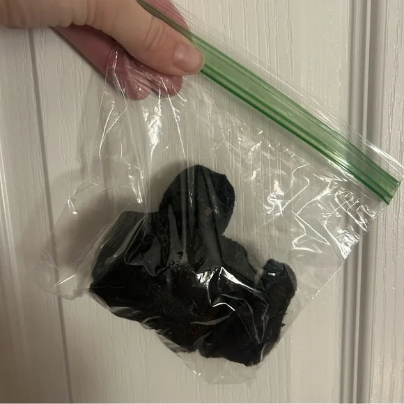 Freshly worn socks - Picture 2 of 3